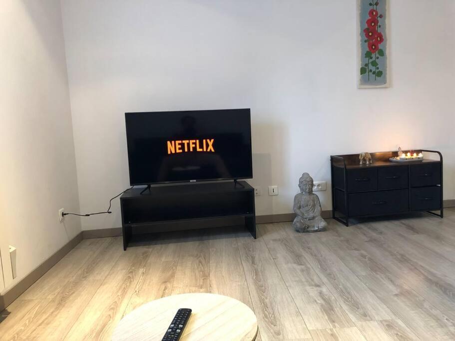 Le Grande Moderno Apartment Angouleme Bagian luar foto